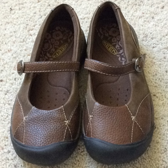 womens wide width hey dude shoes